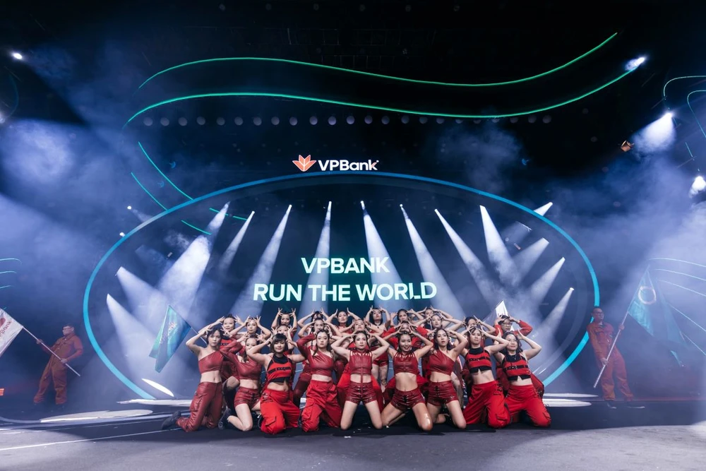 Tiết mục Hào khí VPBank - phần thi của tập thể Khối Tài chính.