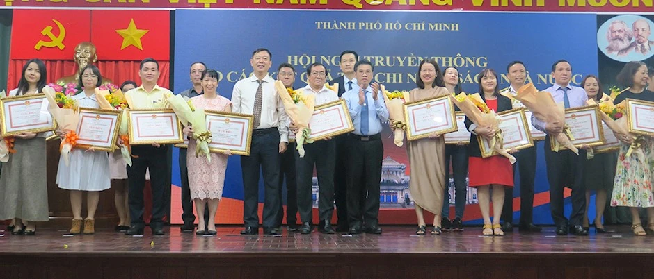 Tăng đóng góp cho ngân sách nhà nước ở Top đầu, HDBank tiếp tục được vinh danh