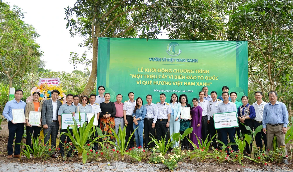 Công ty VWS tài trợ 5.000 cây xanh Vì biển đảo, vì Việt Nam xanh