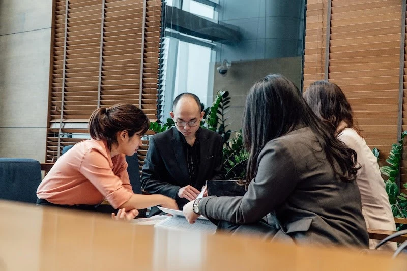 Công ty luật Siglaw tư vấn pháp lý thường xuyên tại Việt Nam