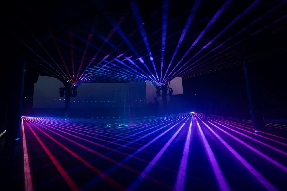 Trải nghiệm xem tranh Van Gogh đầy choáng ngợp trong không gian 720 độ