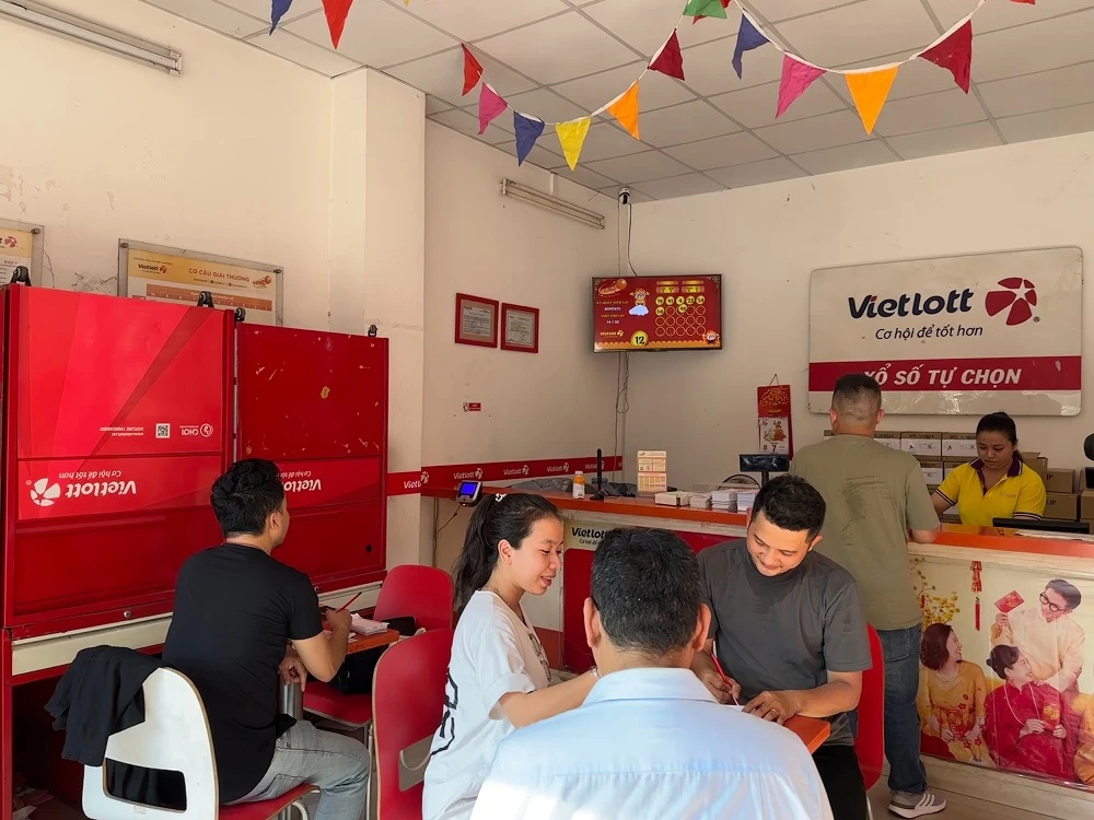 Sức nóng từ Jackpot 300 tỷ đồng: Người chưa từng mua xổ số cũng hào hứng săn giải