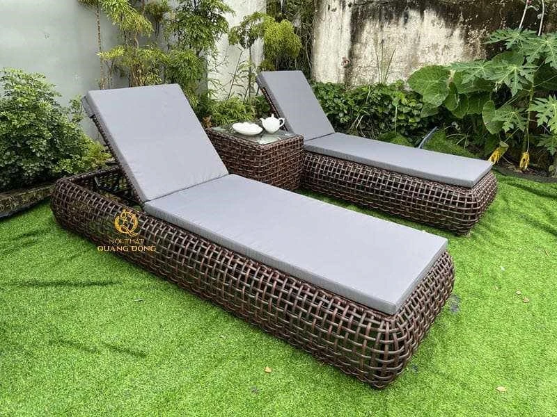 Xu hướng mới 2024: Bàn ghế giả mây cho bể bơi ngoài trời