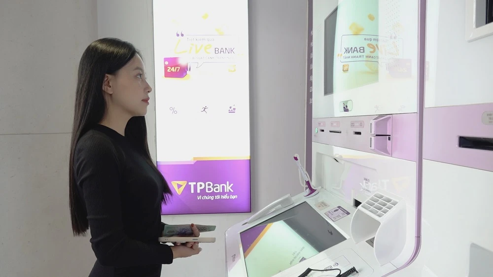 Đã có ngân hàng triển khai QĐ 2345, khách hàng xác thực giao dịch giá trị cao bằng sinh trắc học