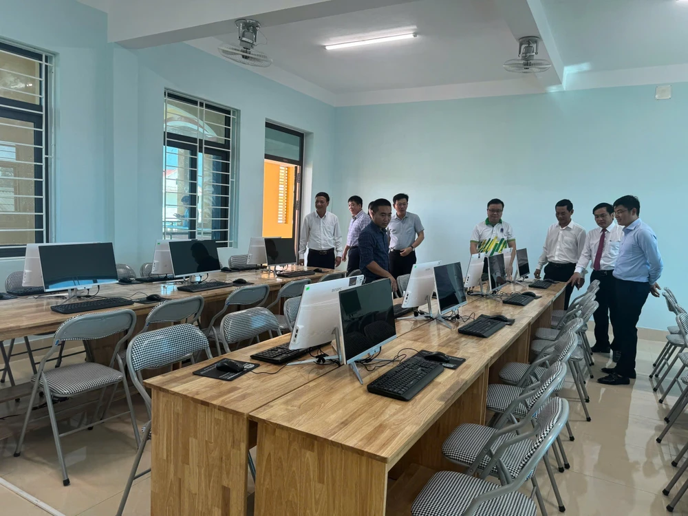 PVFCCo đồng hành cùng sự phát triển giáo dục