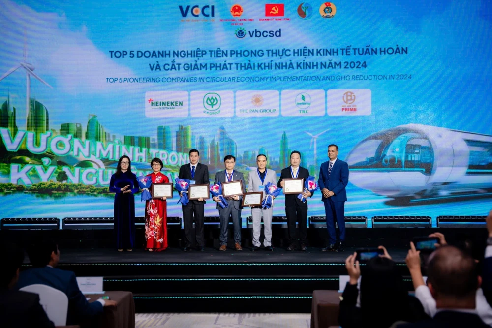 CP Việt Nam nhận 2 giải thưởng Doanh nghiệp bền vững Việt Nam năm 2024