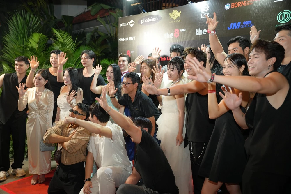 The8 VINA ký kết hợp đồng đối tác chiến lược với HPLUS t