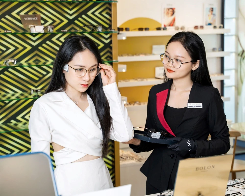 Mắt kính tại Kính Hải Triều tốt cỡ nào mà ai cũng thích?