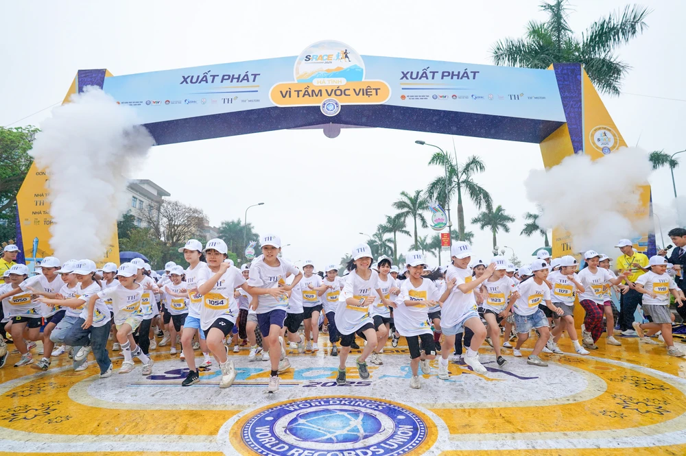 10.548 vận động viên chạy vì tầm vóc Việt tại S-Race Hà Tĩnh