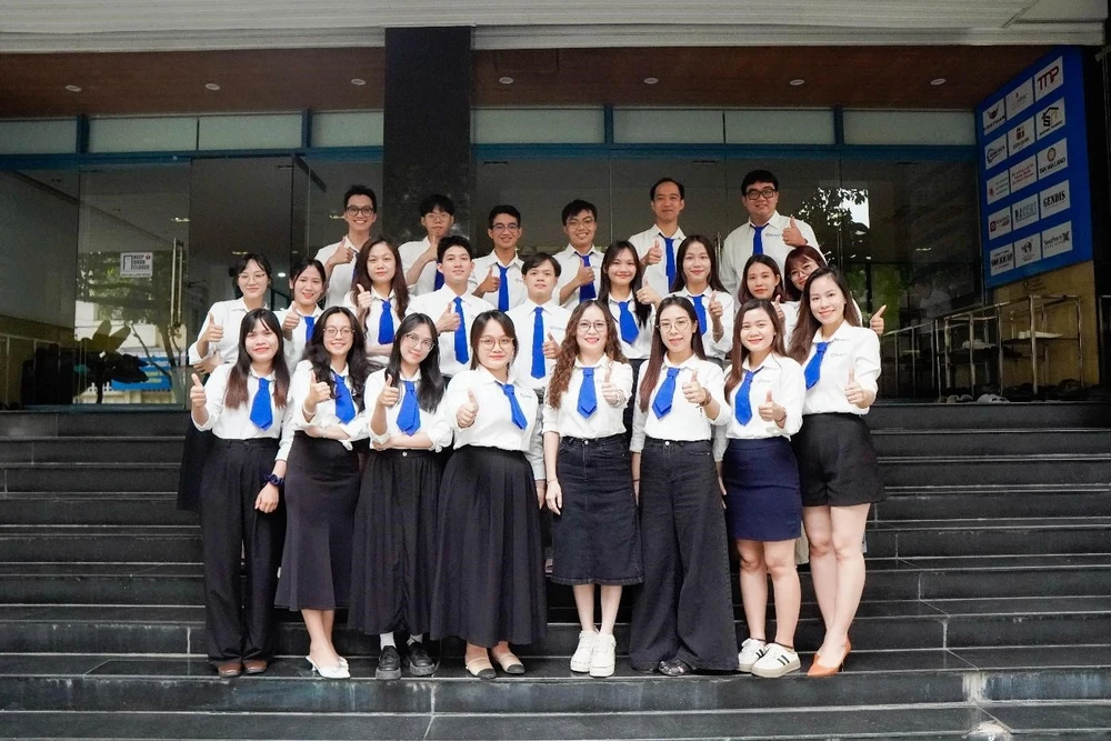 Tân Văn Lang - Hành trình 21+ năm kết nối Việt Nam và thế giới