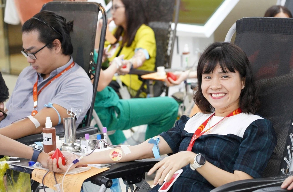 ROX Group lan toả tinh thần sống đẹp cùng cộng đồng