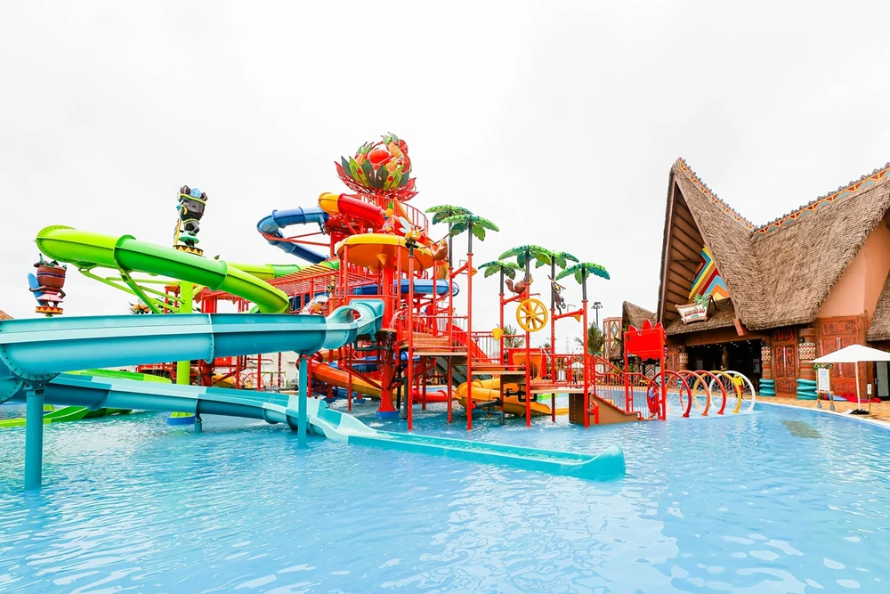 khai-truong-vinwonders-vu-yen-tam-diem-vui-choi-giai-tri-va-vuon-thu-lon-nhat-mien-bac (8).jpg