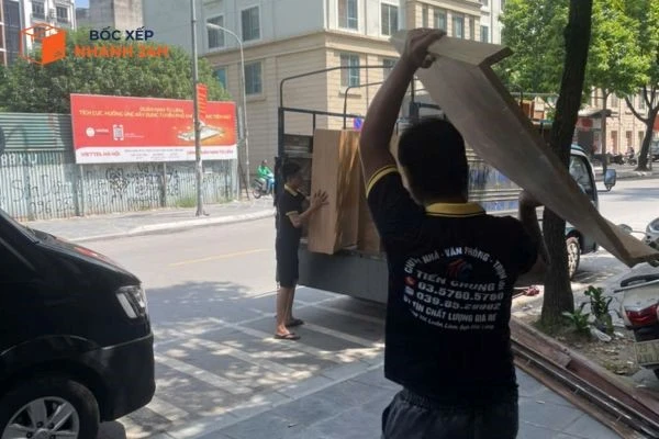 Bốc Xếp Nhanh 24H – Giải pháp tối ưu cho doanh nghiệp và hộ gia đình