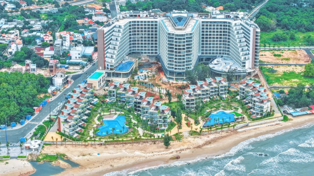 Resort biển sắp vận hành hấp dẫn dòng tiền đầu tư