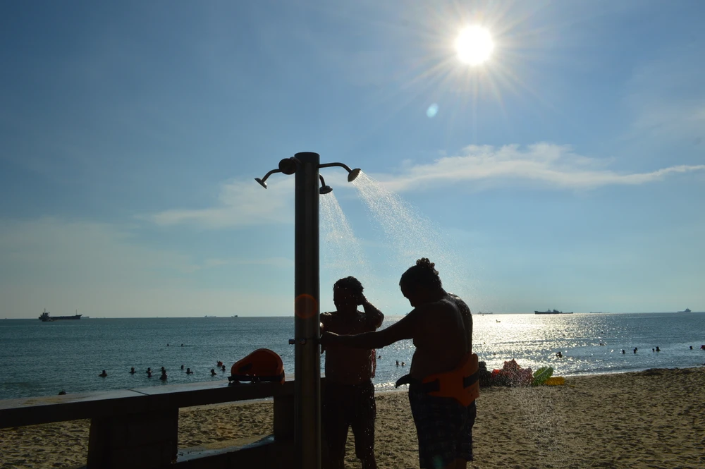 Vũng Tàu lắp vòi tắm tại Bãi Trước phục vụ dân ảnh 1