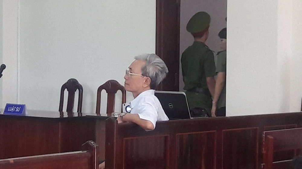 Đang xử ông Nguyễn Khắc Thủy dâm ô trẻ em ở Vũng Tàu ảnh 1 Bị cáo Nguyễn Khắc Thủy
