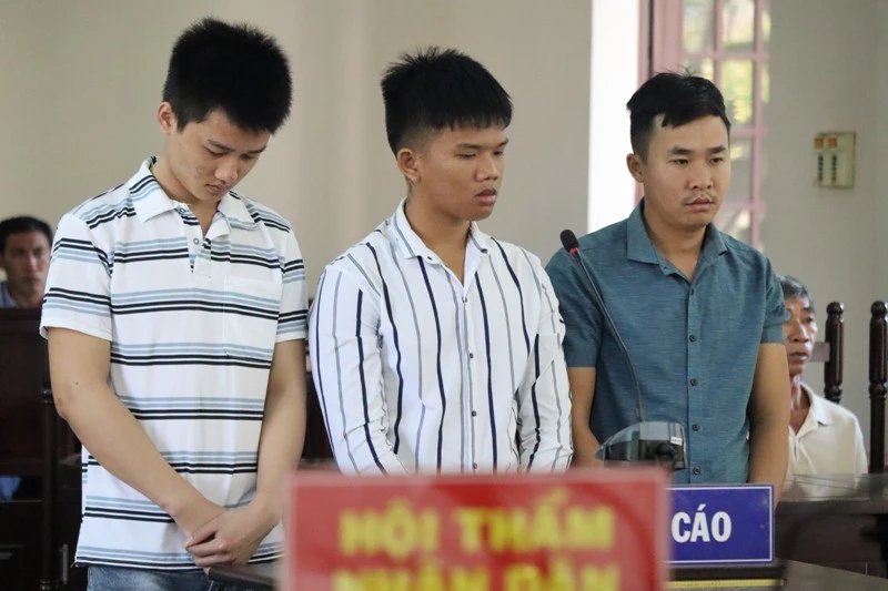 Ném bạn cùng tàu cá xuống biển rồi dựng hiện trường giả ảnh 1