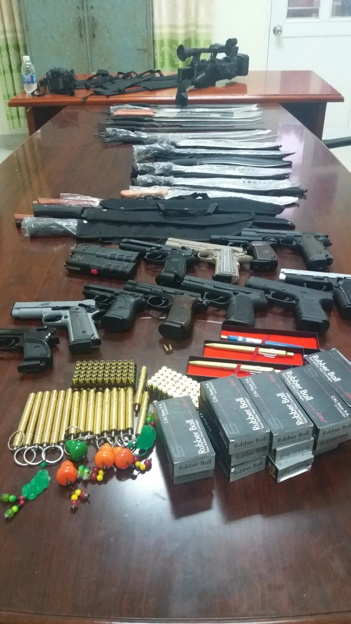 Từ vụ nổ súng, bắt giữ cả 'kho' vũ khí cất giấu ở Đồng Nai ảnh 1