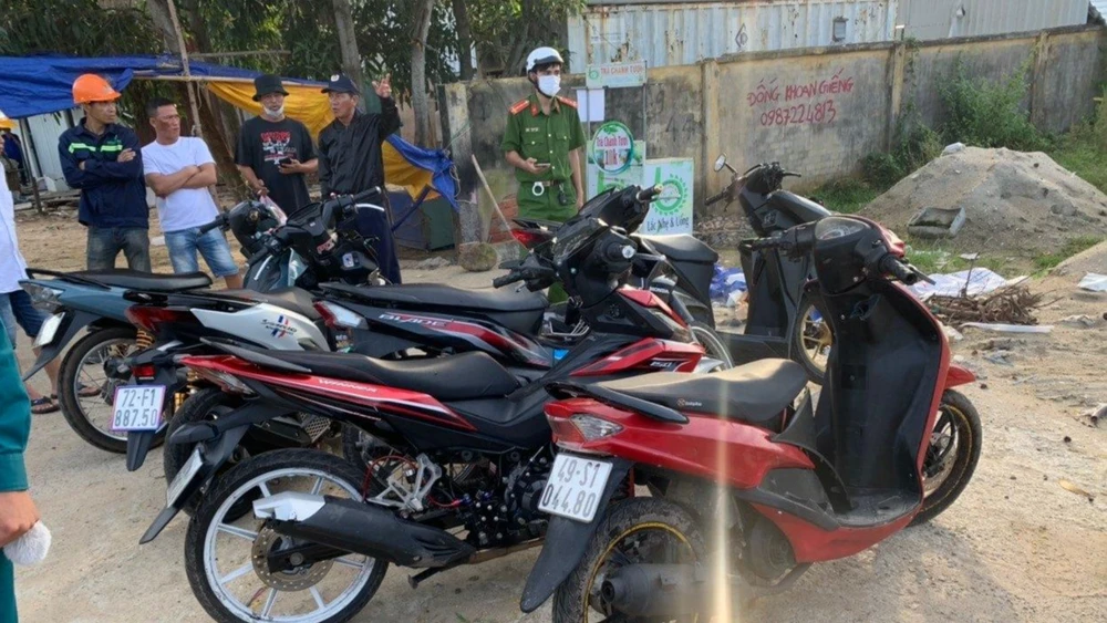 Một số xe máy bị CA tạm giữ-Ảnh:BC