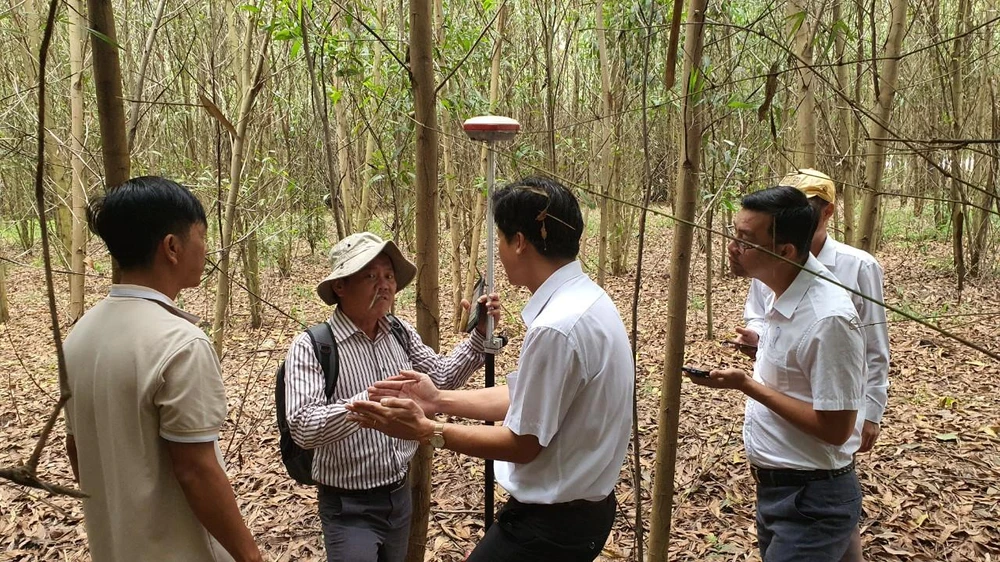 Tiếp nhận bàn giao mốc ranh tại phường Mỹ Xuân, TX Phú Mỹ. Ảnh: TK Tiếp nhận bàn giao mốc ranh tại phường Mỹ Xuân, TX Phú Mỹ. Ảnh: TK