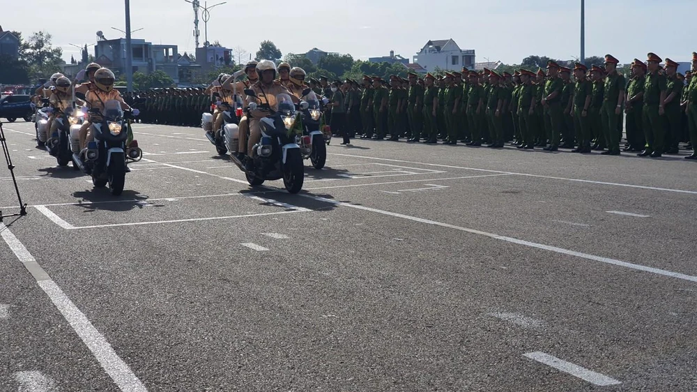Công an tỉnh Bà Rịa-Vũng Tàu cùng các lực lượng ra quân đợt cao điểm tấn công trấn áp tội phạm. Ảnh: TK Công an tỉnh Bà Rịa-Vũng Tàu cùng các lực lượng ra quân đợt cao điểm tấn công trấn áp tội phạm. Ảnh: TK