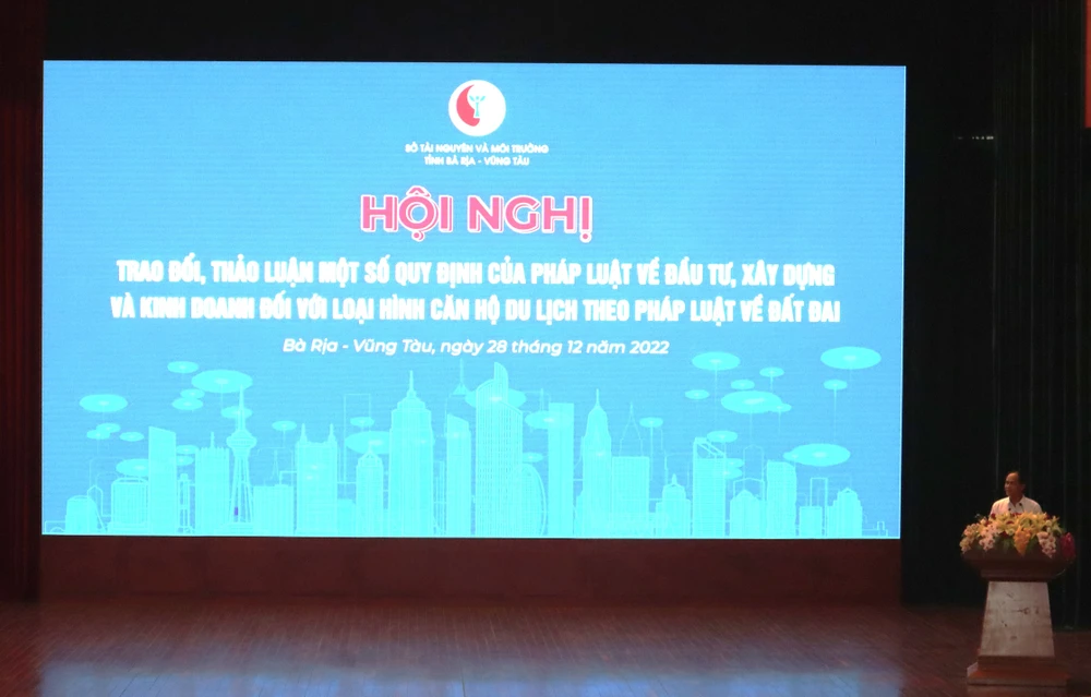 Đại diện Sở TN&amp;MT Bà Rịa-Vũng Tàu trình bày tại hội nghị. Ảnh:TK