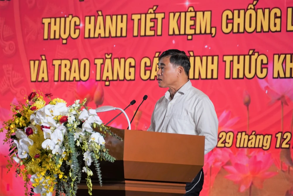 Ông Trần Thượng Chí, giám đốc Sở GTVT nêu các giải pháp, quyết tâm thực hiện việc phát triển hạ tầng giao thông đồng bộ, hiện đại. Ảnh:TK Ông Trần Thượng Chí, giám đốc Sở GTVT nêu các giải pháp, quyết tâm thực hiện việc phát triển hạ tầng giao thông đồng bộ, hiện đại. Ảnh:TK