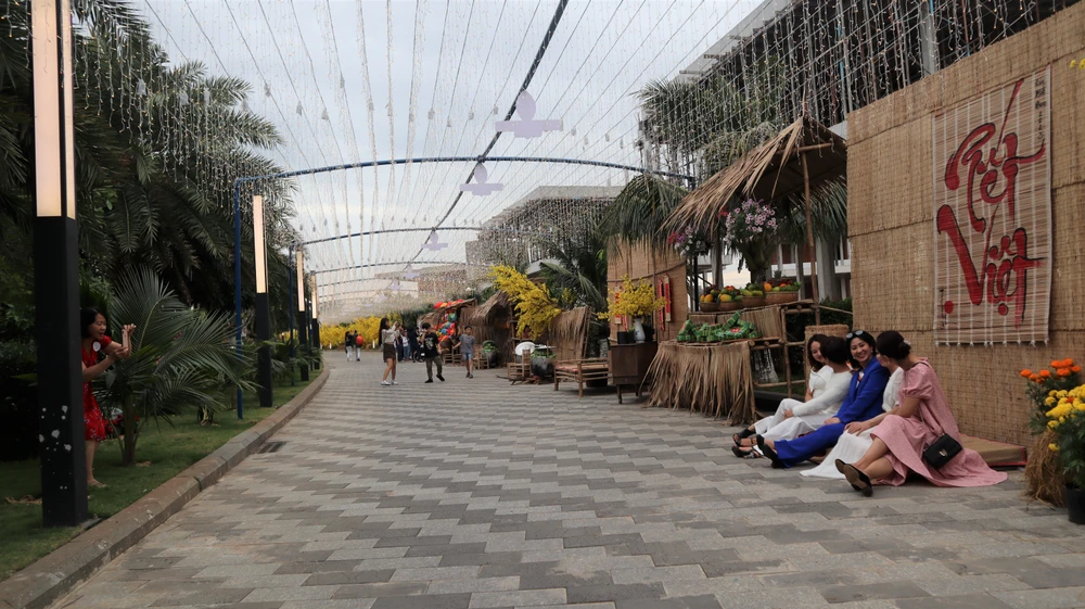 Không gian Tết Việt được tái hiện. Ảnh: TK