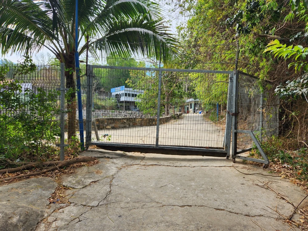 Sau khi hoàn thành đường mới, người dân đi thông từ đường Viba qua Núi Lớn vào hẻm 444 Trần Phú mà không phải đi qua dự án và cổng của KDL Hồ Mây Park nữa. Ảnh: TK