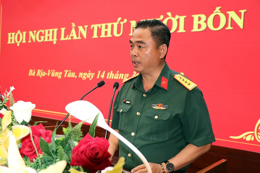 Đại tá Lê Xuân Bình, chỉ huy trưởng Bộ chỉ huy Quân sự tỉnh được bầu bổ sung vào Ban Thường vụ Tỉnh ủy tỉnh Bà Rịa-Vũng Tàu, nhiệm kỳ 2020-2025. Ảnh: VQ