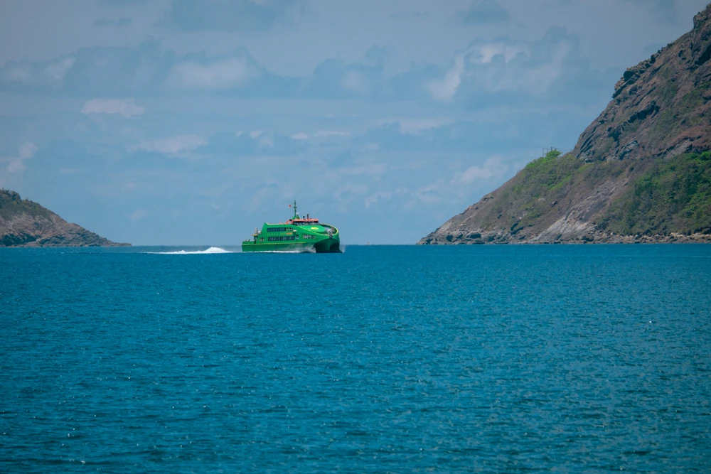 Tàu khách cập cảng Tàu khách Côn Đảo Cảng tàu khách Côn Đảo