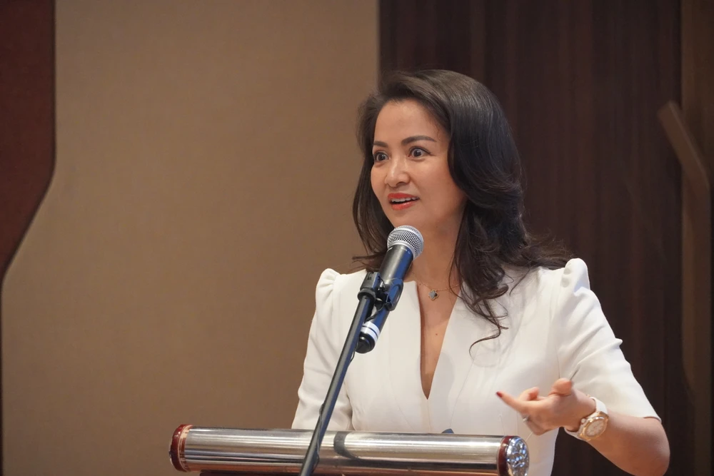 Bà Phạm Thị Bảo Hạnh, Phó Tổng giám đốc công ty Vina Logistics nêu giải pháp về thúc đẩy nguồn hàng qua khu vực Cái Mép. Ảnh:TK