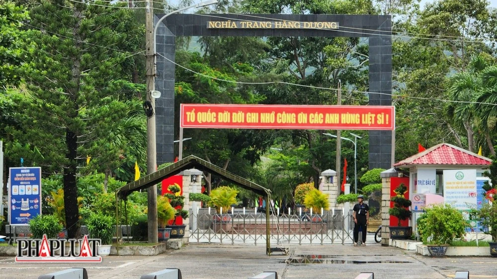 Nghĩa trang Hàng Dương tạm ngừng đón khách tham quan để chuẩn bị cho chuỗi các hoạt động kỷ niệm 76 năm ngày Thương binh Liệt sĩ, diễn ra trong ngày 19-7. Ảnh: TK