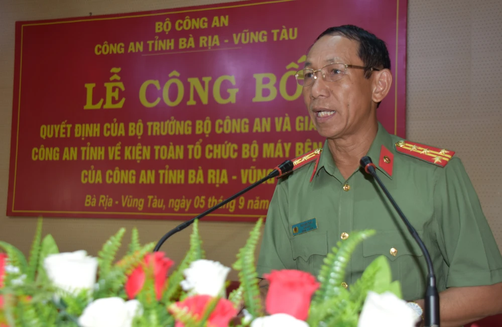 Đại tá Bùi Văn Thảo phát biểu giao nhiệm vụ cho các đơn vị, địa phương. Ảnh: NGÔ HUY