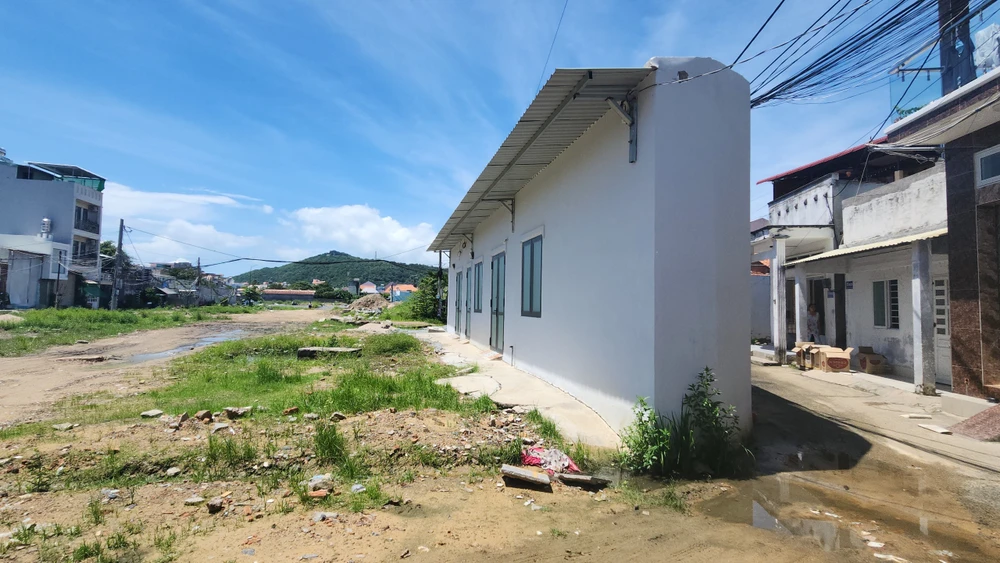 Nha-dat-sieu-mong VT2.jpg