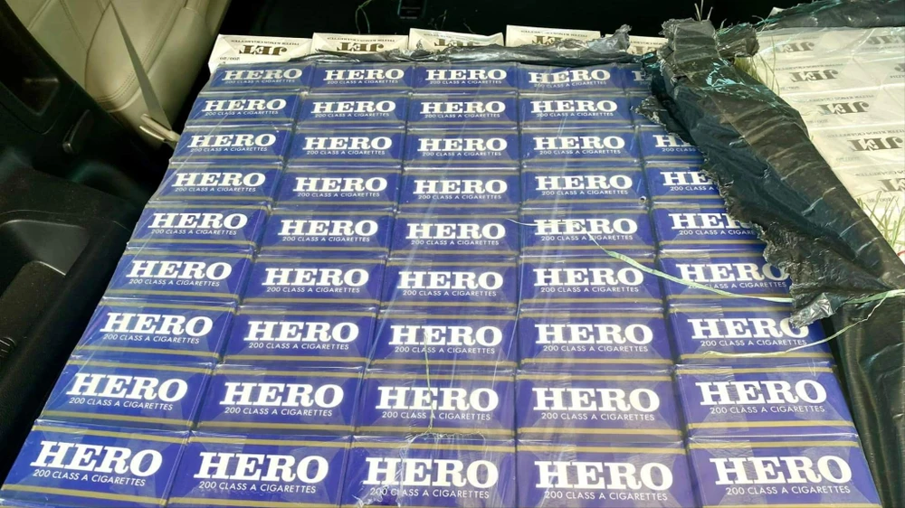 Bà Rịa- Vũng Tàu: Bắt tài xế chở hàng cấm vứt xe ô tô khi bị truy đuổi