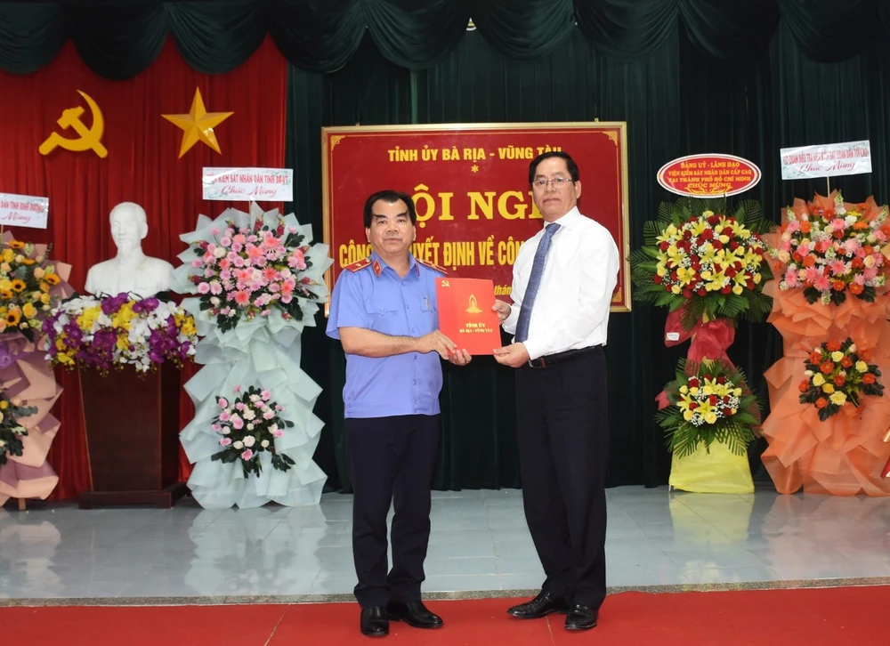 Công bố quyết định đối với tân Viện trưởng Viện KSND tỉnh Bà Rịa- Vũng Tàu