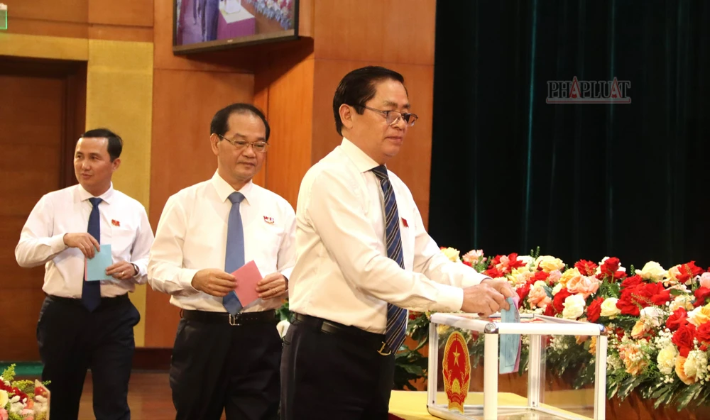 Bà Rịa – Vũng Tàu thông qua nhiều nghị quyết về bầu bổ sung, miễn nhiệm cán bộ