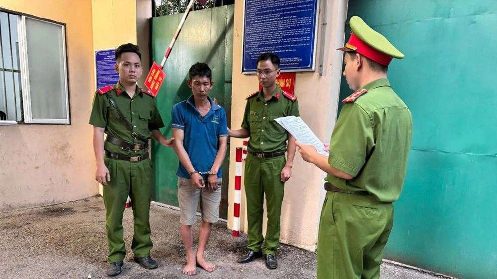 Bà Rịa – Vũng Tàu: Bị bắt vì chống đối kiểm tra nồng độ cồn còn dùng dao tấn công công an