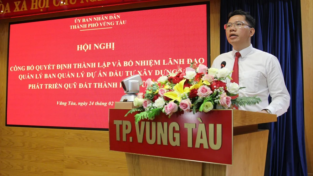 Ong-Hoang-Nguyen-Dinh.jpg