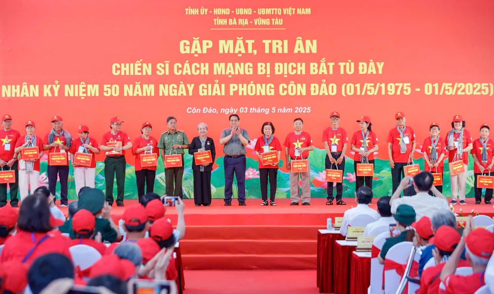 Thủ tướng Phạm Minh Chính dự gặp mặt, tri ân các chiến sĩ cách mạng bị địch bắt và tù đày