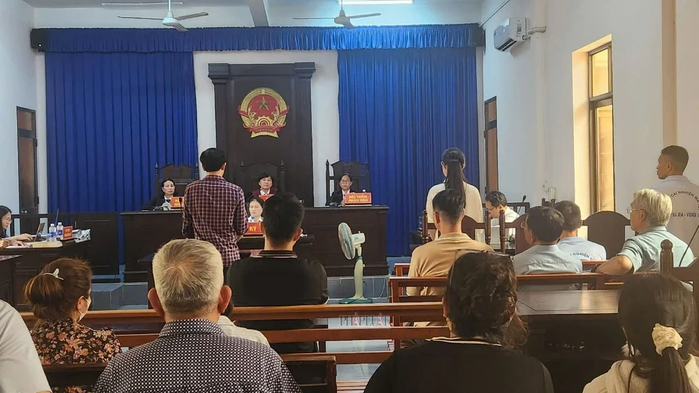 Xét hỏi làm rõ vì sao học viên cơ sở cai nghiện ma túy biết nơi cất cồn để trộm, tụ tập trái quy định