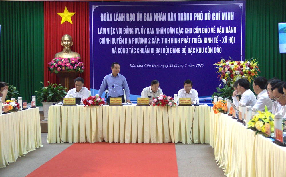 Chủ tịch UBND TP.HCM Nguyễn Văn Được cùng đoàn công tác làm việc với đặc khu Côn Đảo