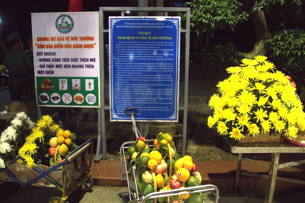 Đặc khu Côn Đảo ngày thêm xanh nhờ “giỏ lễ xanh và nói không với cúng, đốt vàng mã”