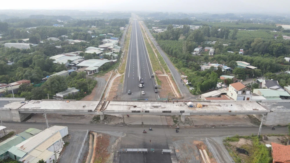 Từ tháng 12-2025, người dân sẽ đi thế nào từ Vũng Tàu qua cao tốc Biên Hòa - Vũng Tàu về trung tâm TP.HCM ?