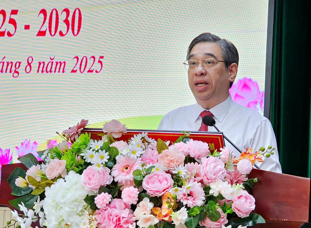 ong-Nguyen-Phuoc-Loc-h6.jpg
