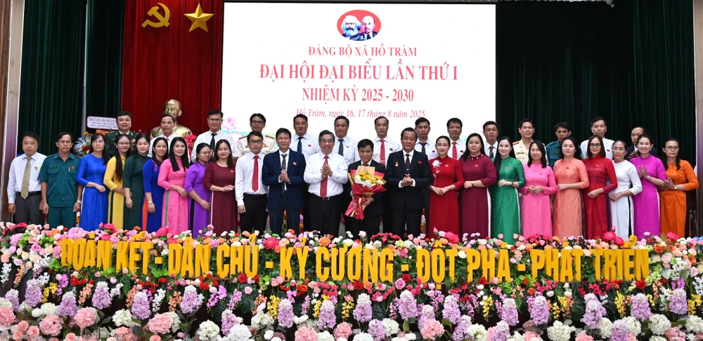 Ông Nguyễn Phước Lộc gợi mở cách làm để xây dựng xã Hồ Tràm thành trung tâm du lịch biển đẳng cấp quốc tế