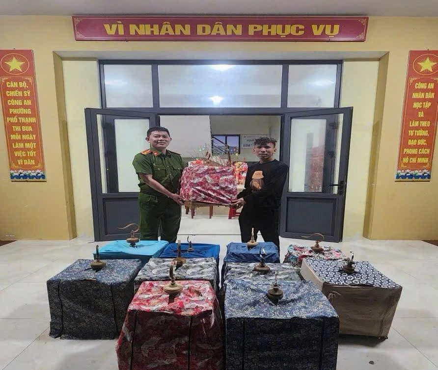 Trộm chim mùng 3 Tết