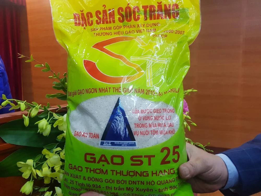 Ông Hồ Quang Cua nói về việc mang 'hoa hậu gạo' - ST25 đi thi ảnh 3