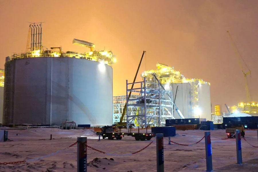 Một cơ sở khai thác và lưu trữ khí tự nhiên hóa lỏng tại vùng Siberia (Nga). Ảnh chụp hồi tháng 8-2021. Ảnh: AP Một cơ sở khai thác và lưu trữ khí tự nhiên hóa lỏng tại vùng Siberia (Nga). Ảnh chụp hồi tháng 8-2021. Ảnh: AP